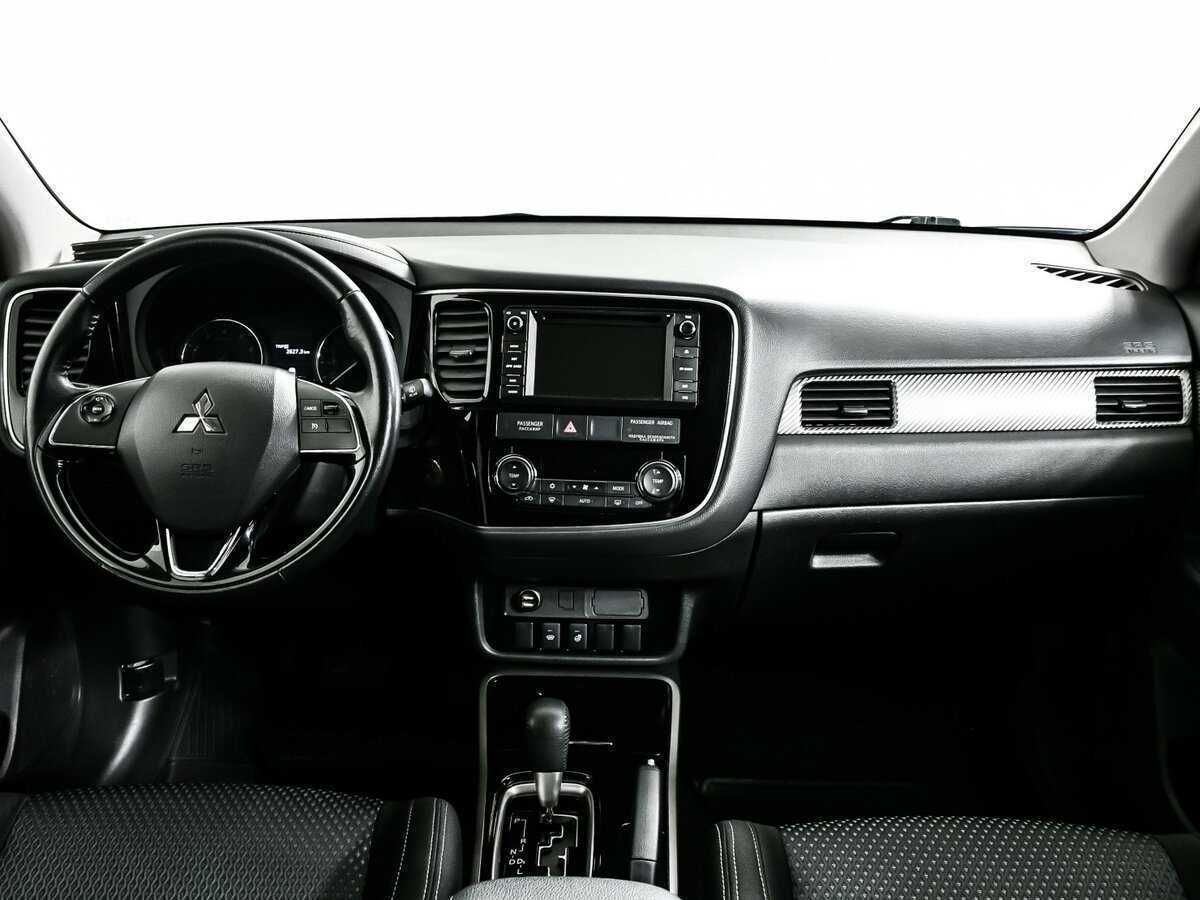 Mitsubishi Outlander, 2017 Фото №11