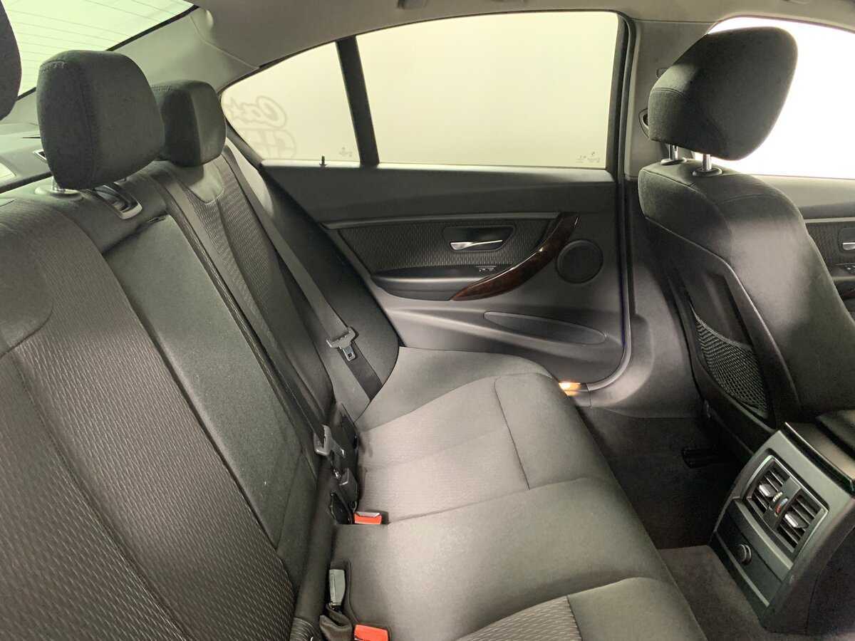 BMW 3 серии 320i xDrive, 2017 Фото №15