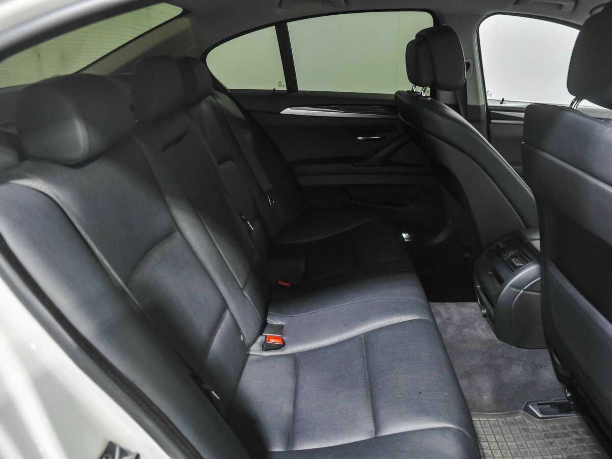 BMW 5 серии 520i, 2013 Фото №15