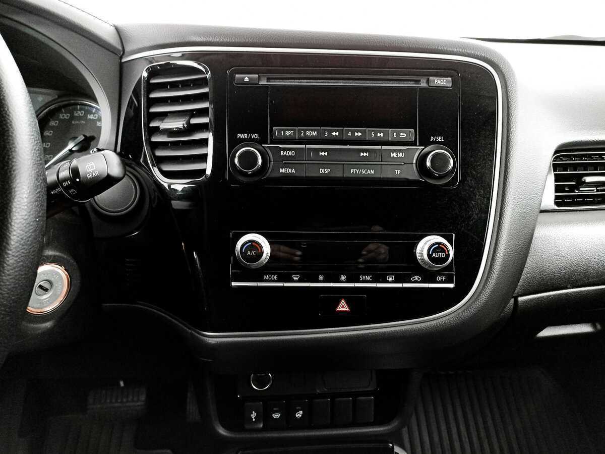 Mitsubishi Outlander, 2021 Фото №12