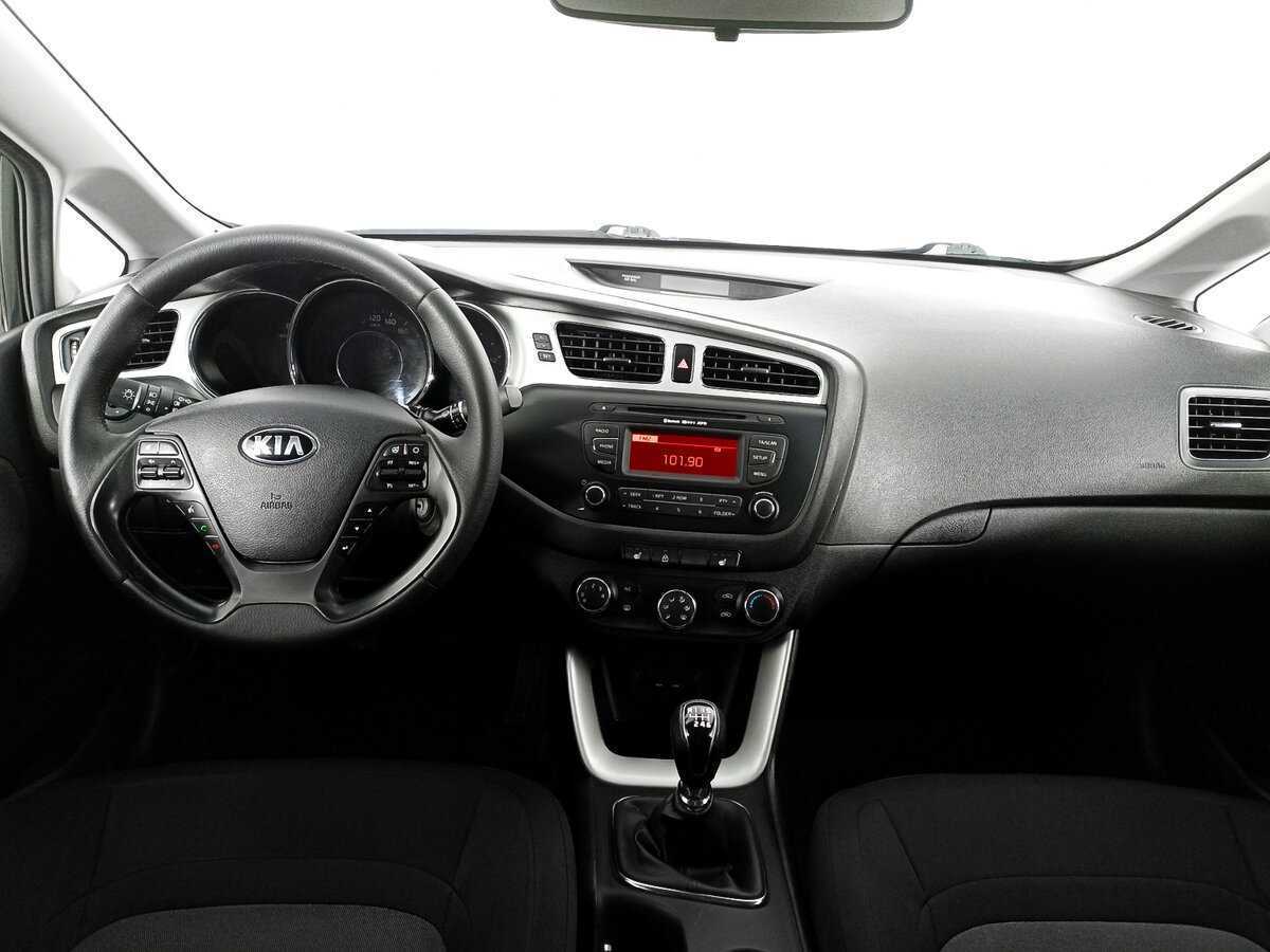 Kia Ceed, 2015 Фото №14