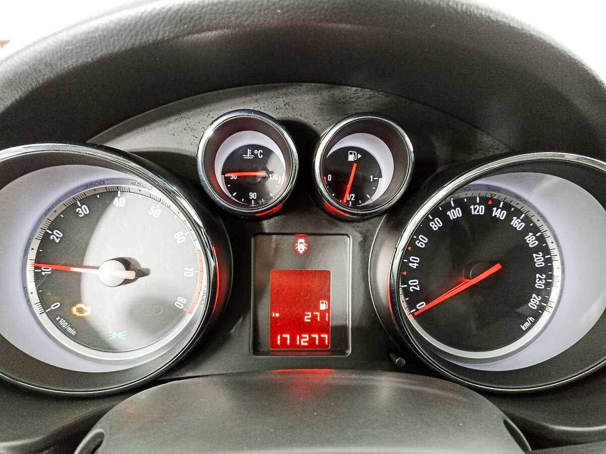 Opel Insignia, 2012 Фото №10