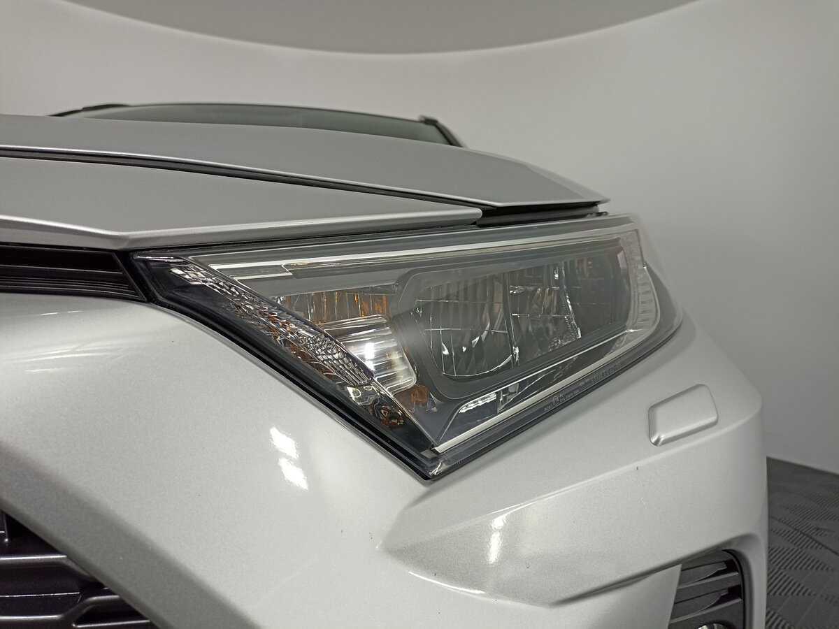 Toyota RAV4, 2019 Фото №17