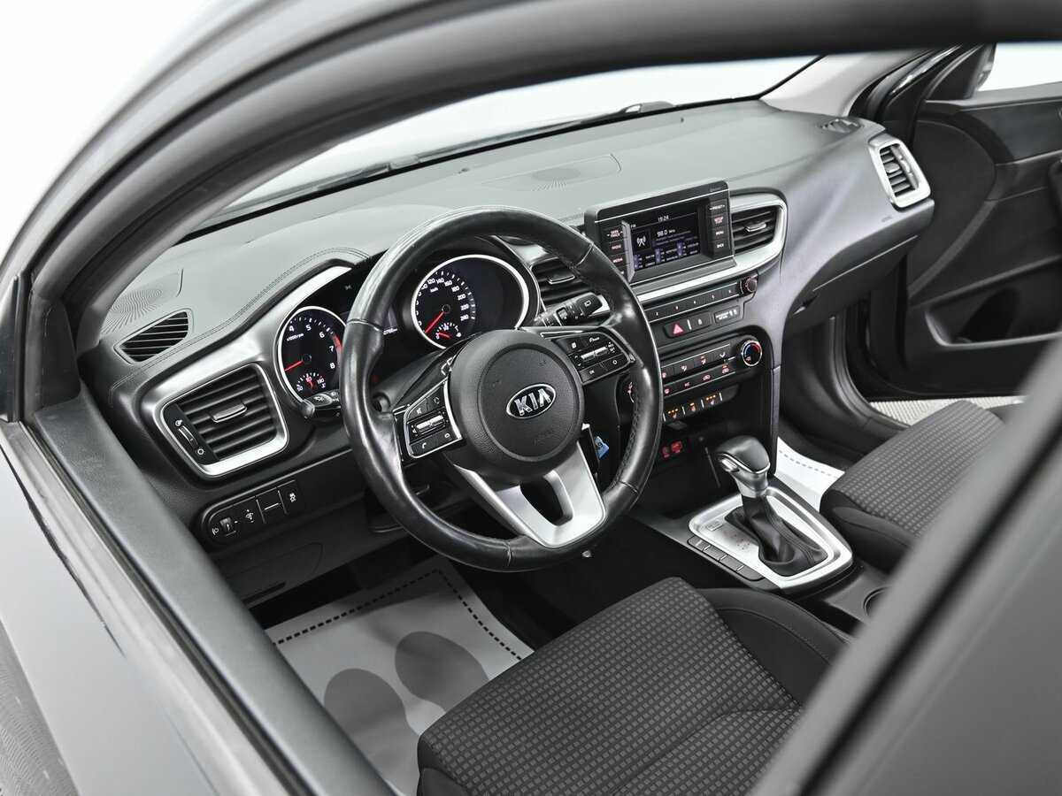 Kia Ceed, 2018 Фото №9