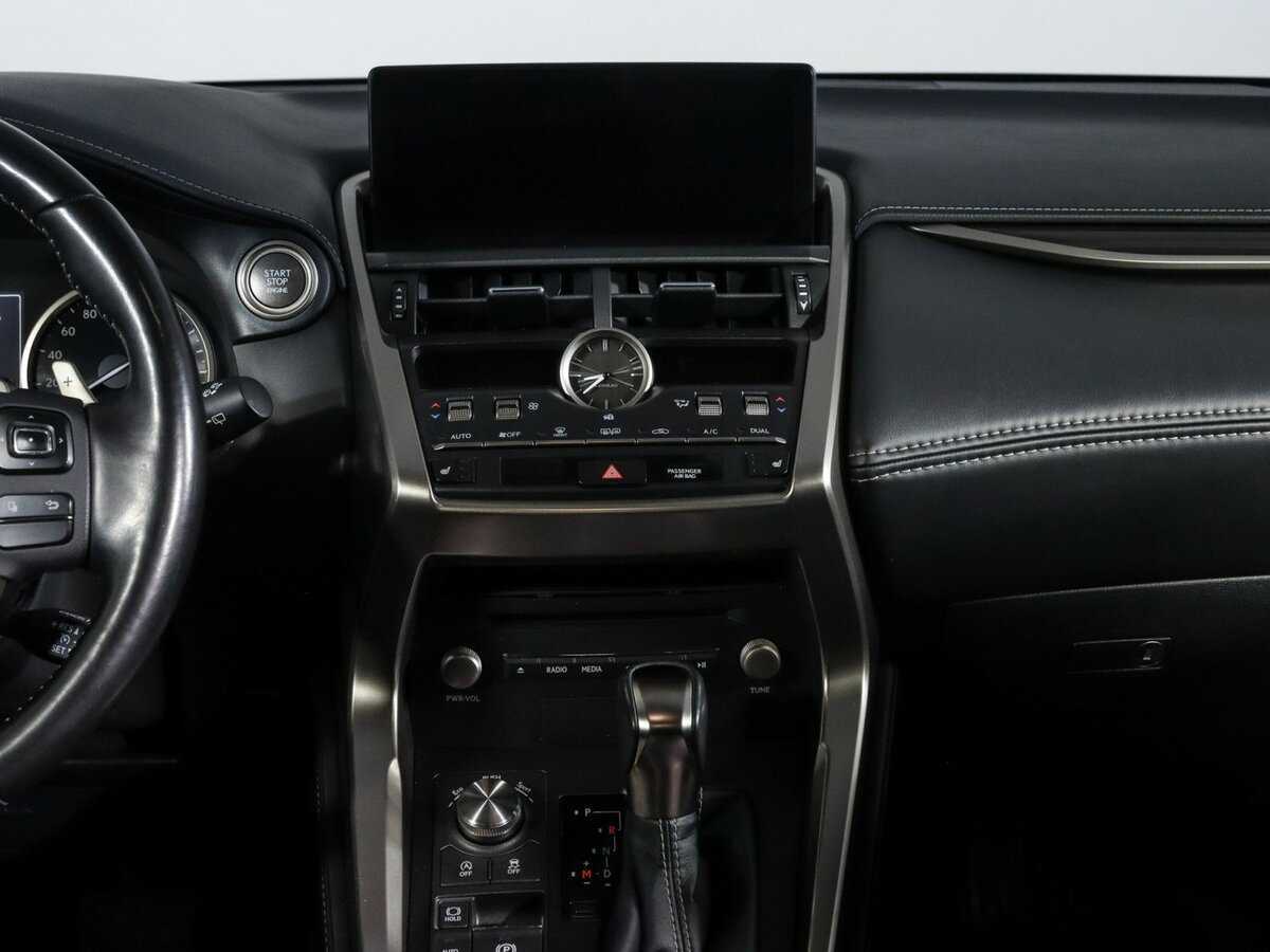 Lexus NX 200, 2018 Фото №10