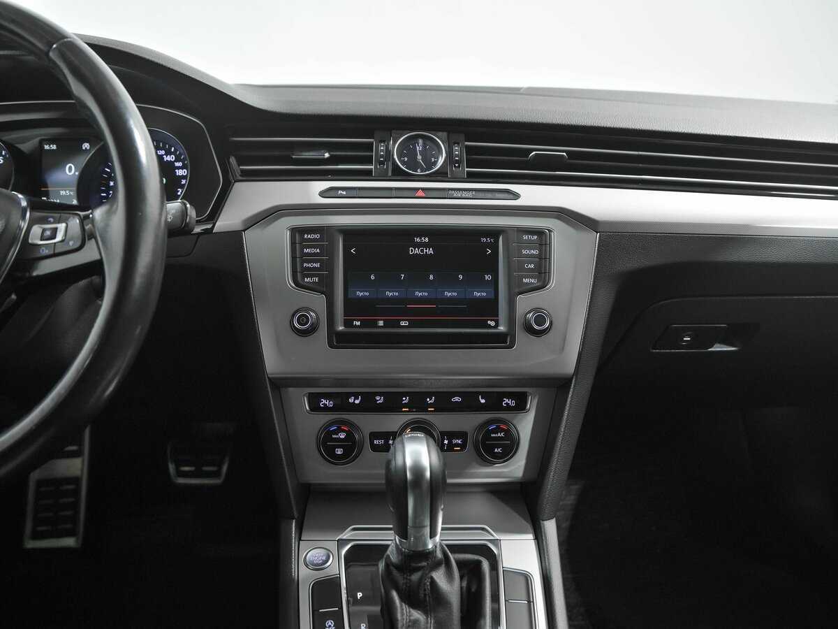 Volkswagen Passat, 2015 Фото №9