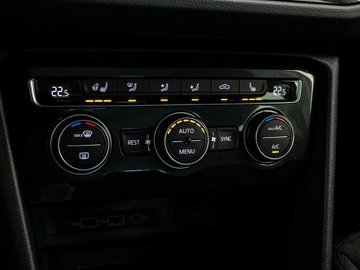 Volkswagen Tiguan, 2019 Фото №13