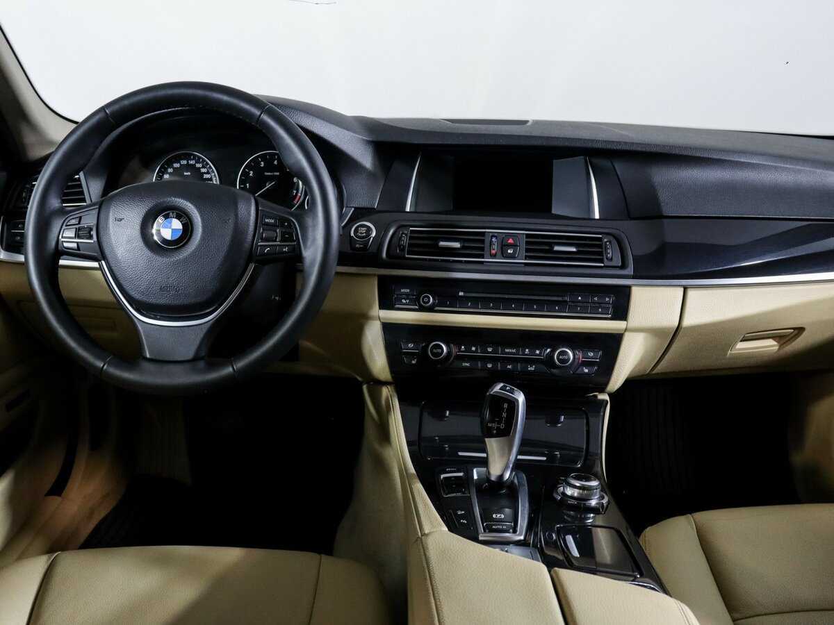 BMW 5 серии 528i xDrive, 2013 Фото №12