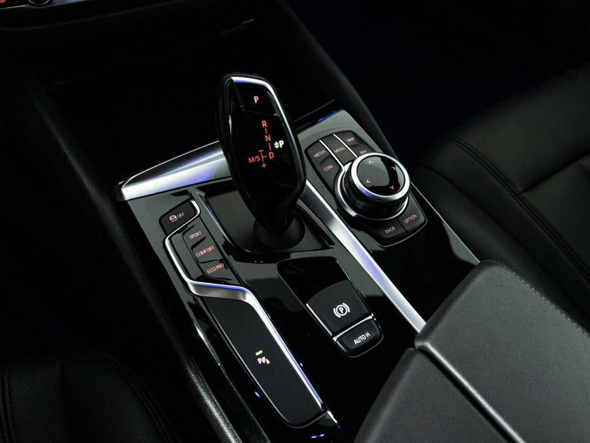 BMW 5 серии 520d xDrive, 2017 Фото №20