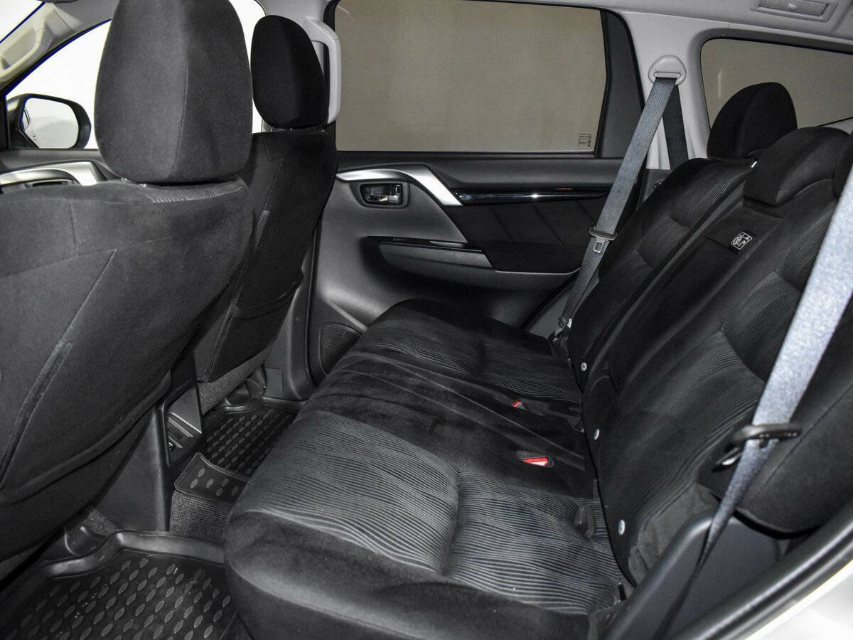 Mitsubishi Pajero Sport, 2018 Фото №13