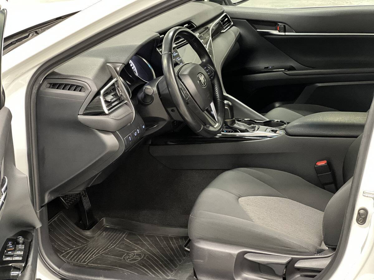 Toyota Camry, 2021 Фото №16