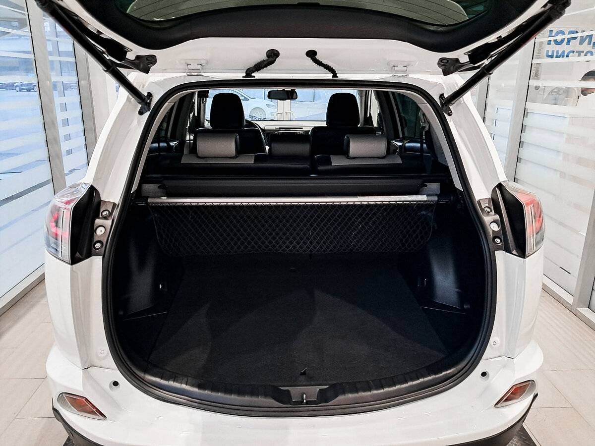 Toyota RAV4, 2016 Фото №10