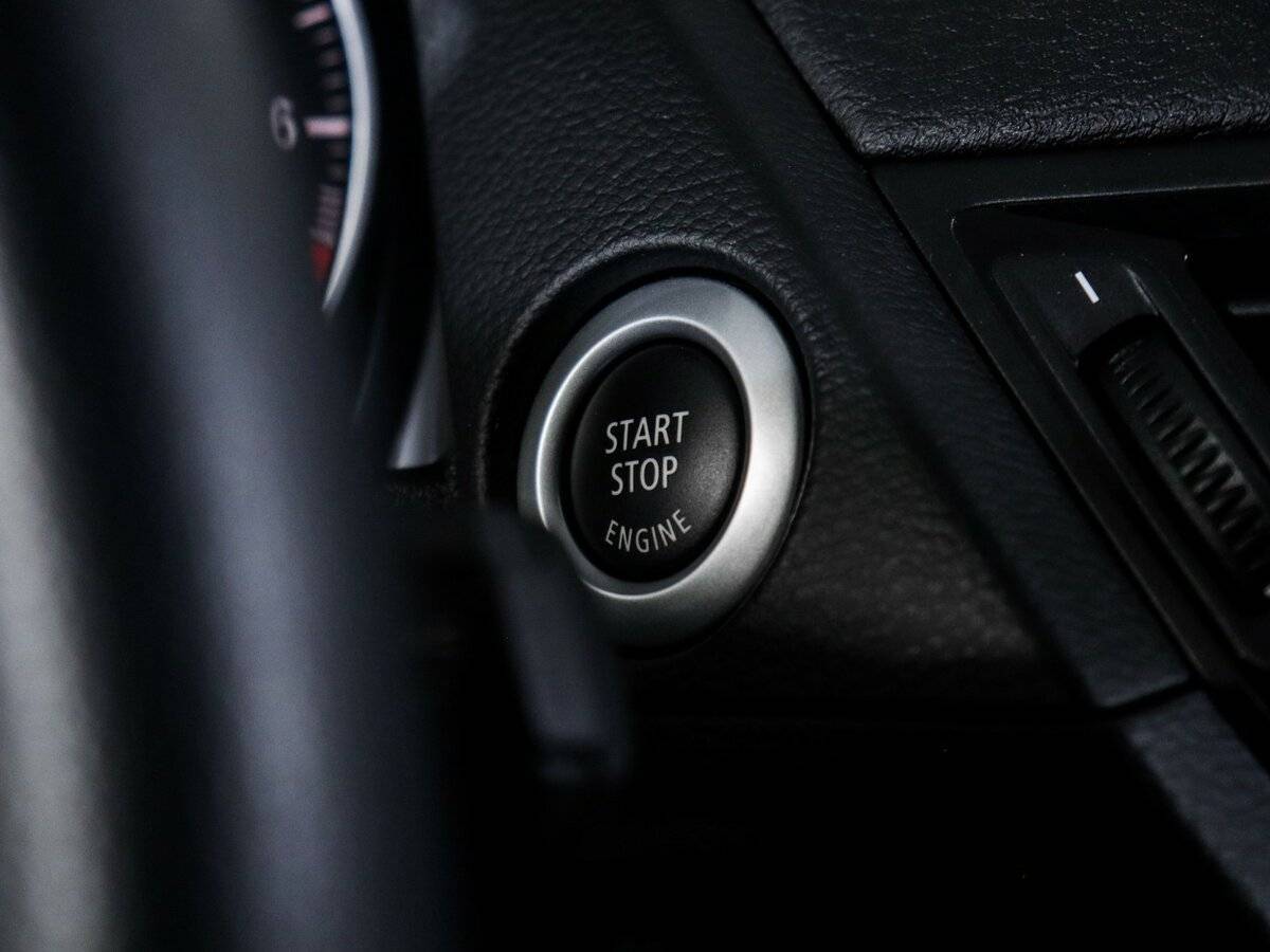 BMW X1 18i, 2014 Фото №17