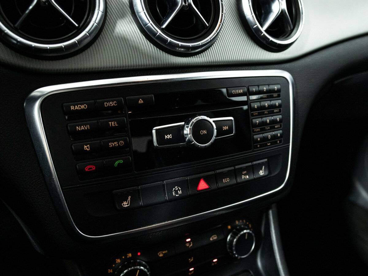 Mercedes-Benz CLA 200, 2014 Фото №17
