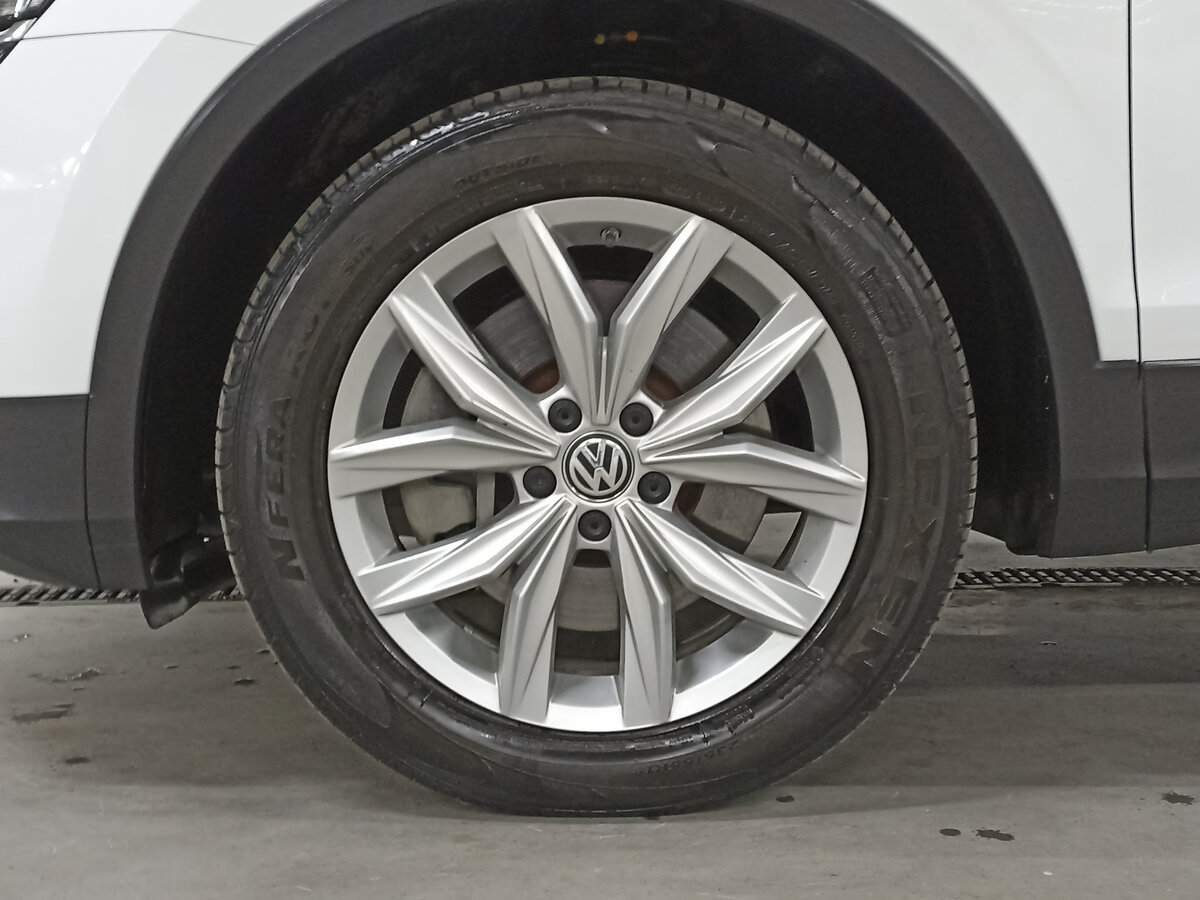 Volkswagen Tiguan, 2018 Фото №18