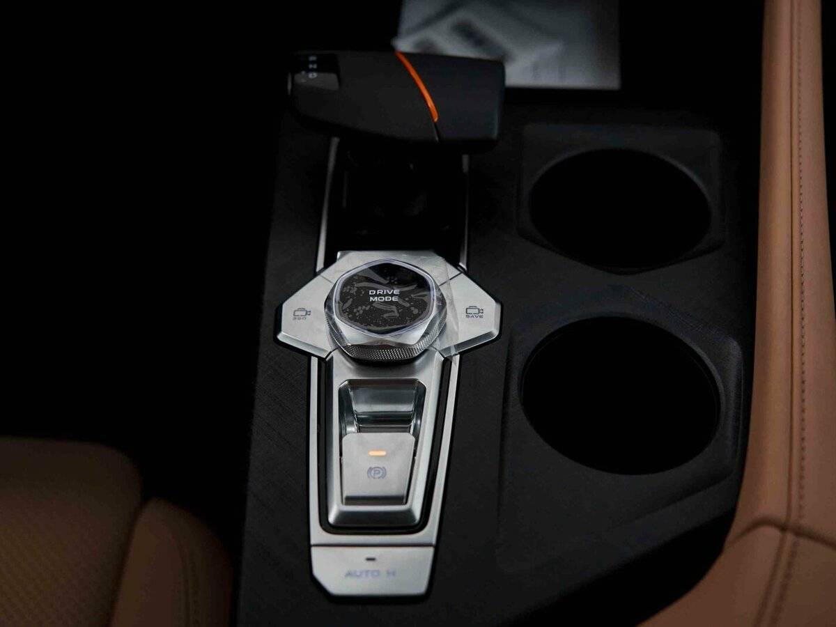 Changan UNI-V, 2024 Фото №17