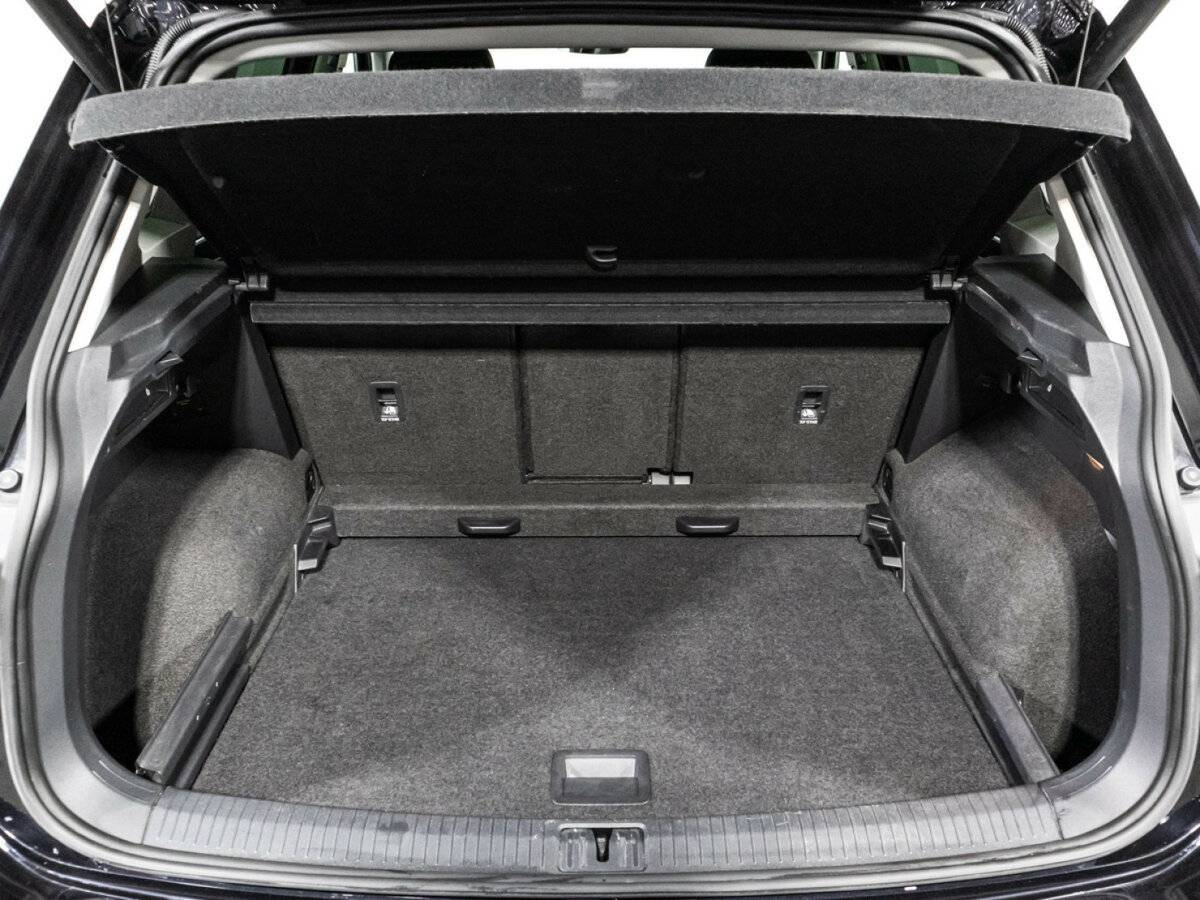 Volkswagen Tiguan, 2018 Фото №15