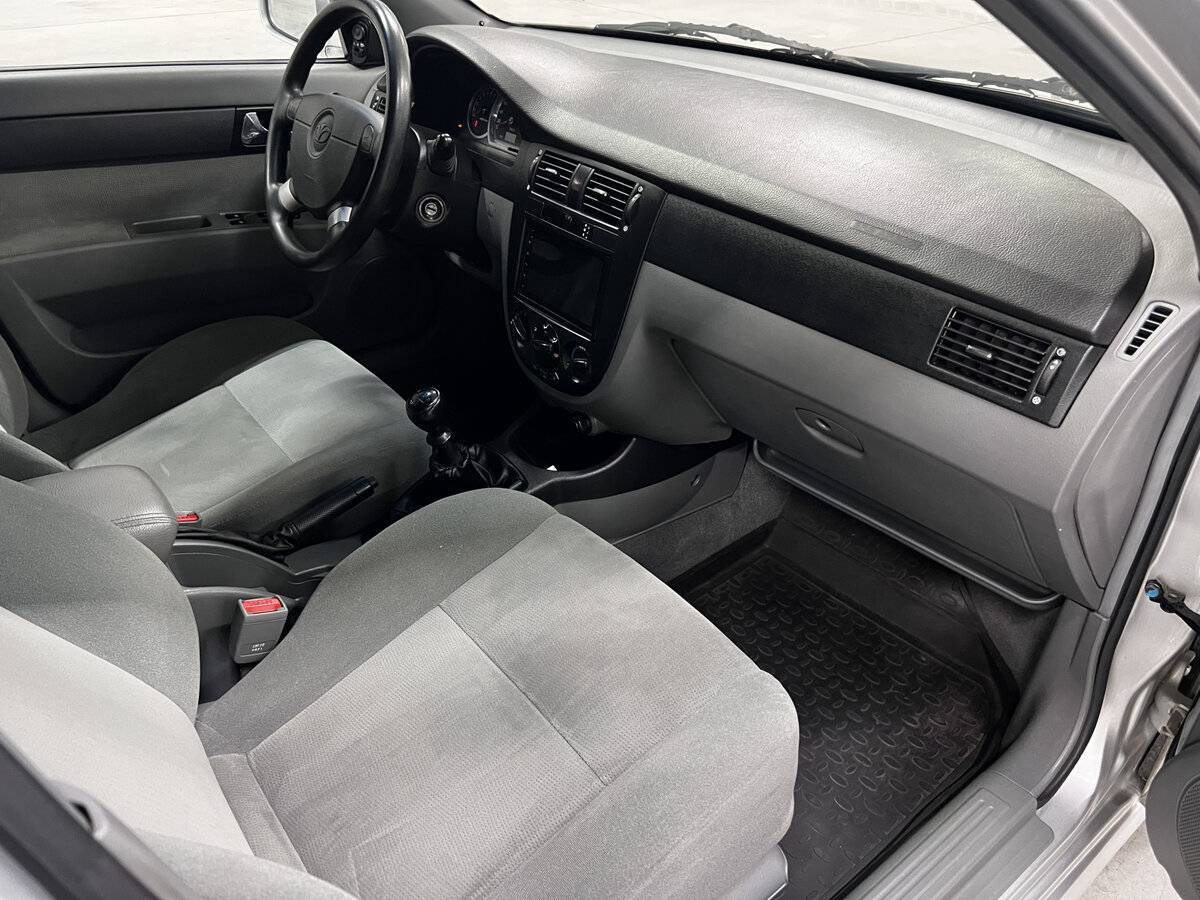 Daewoo Gentra, 2013 Фото №11