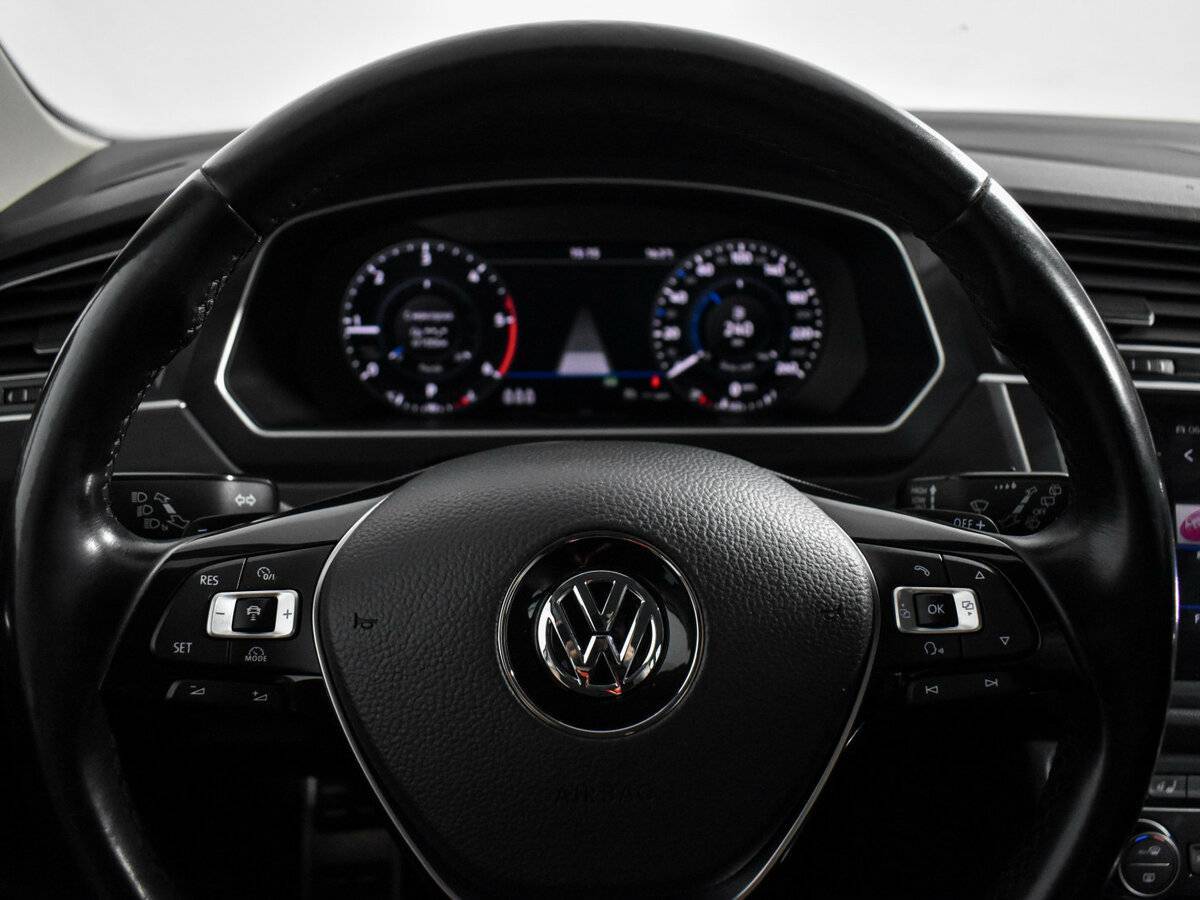 Volkswagen Tiguan, 2018 Фото №20