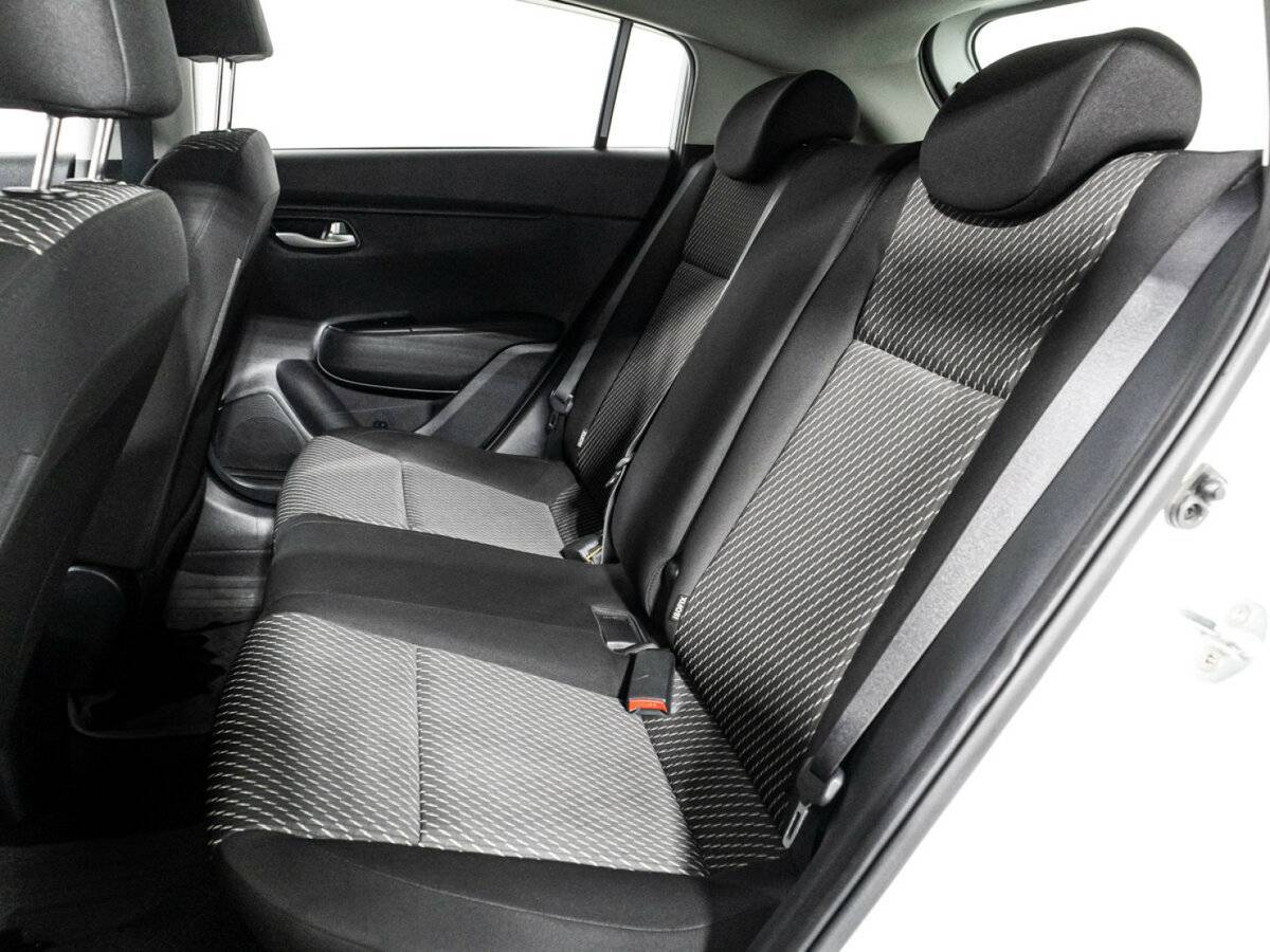 Kia Rio X-Line, 2018 Фото №10