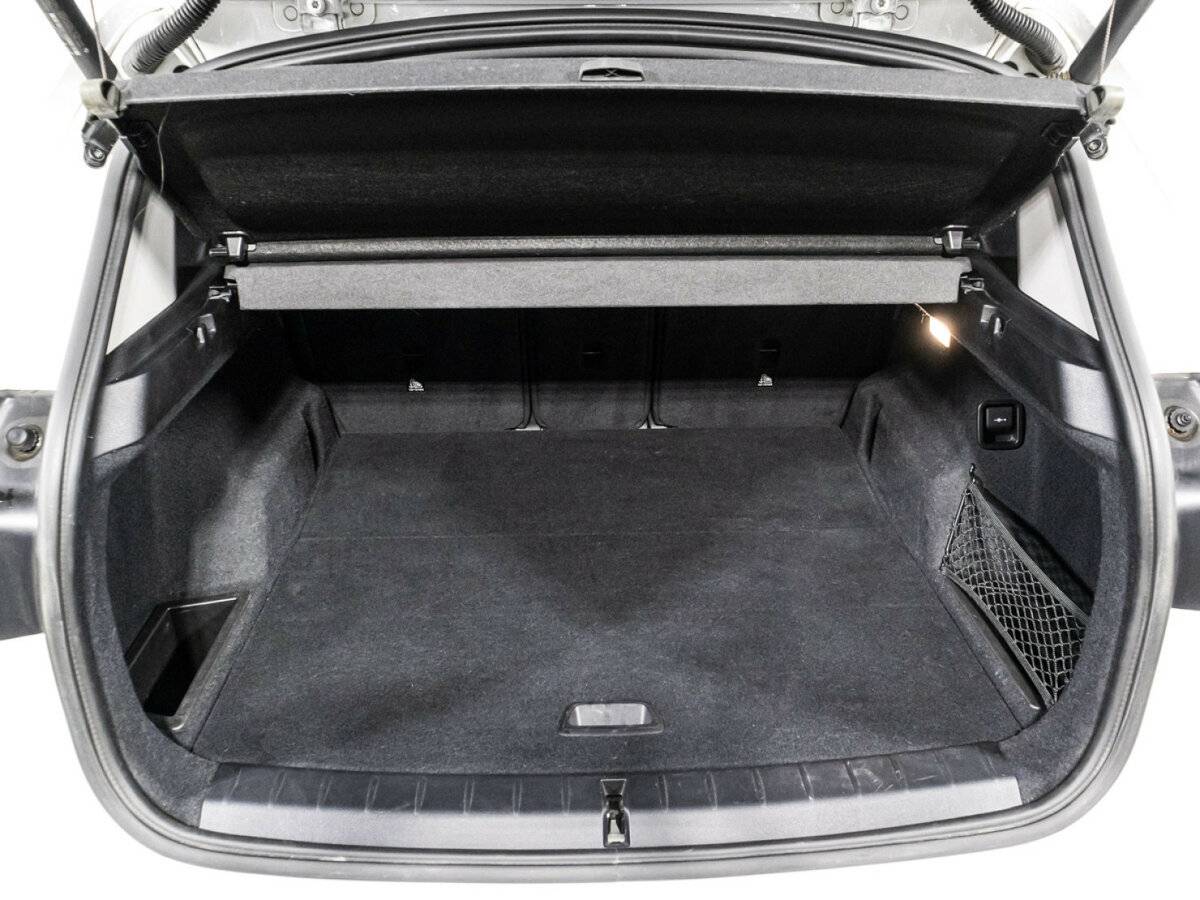 BMW X1 18i sDrive, 2019 Фото №15