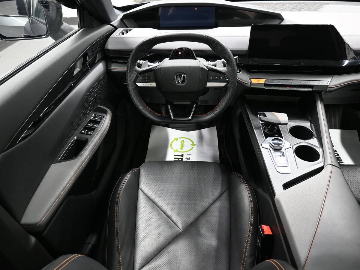 Changan UNI-V, 2023 Фото №11