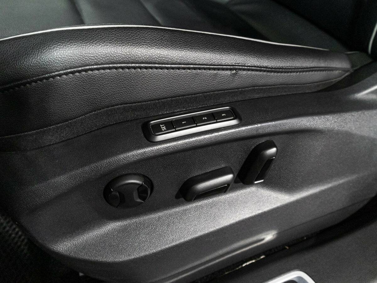 Volkswagen Tiguan, 2019 Фото №18