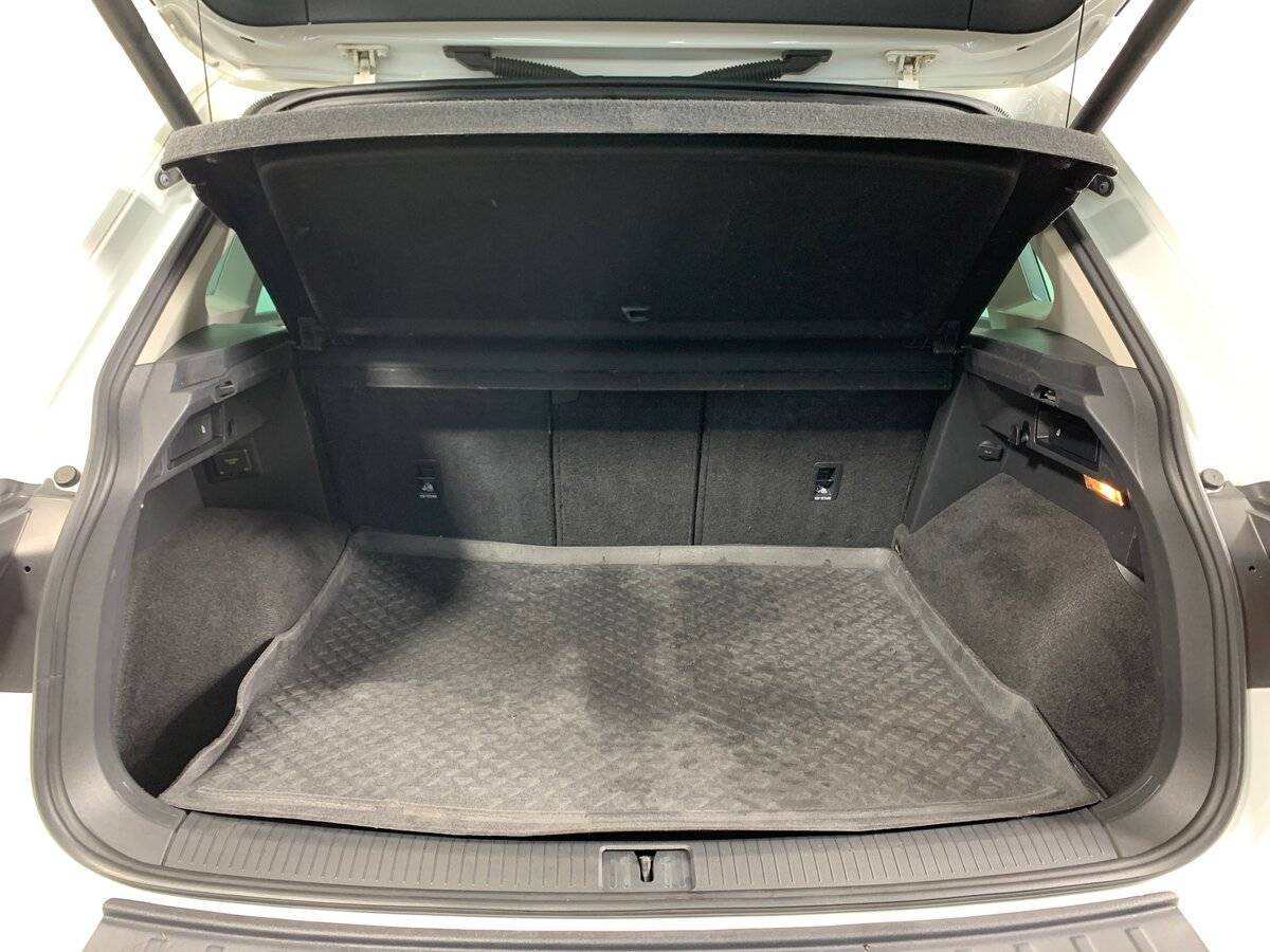 Volkswagen Tiguan, 2019 Фото №20