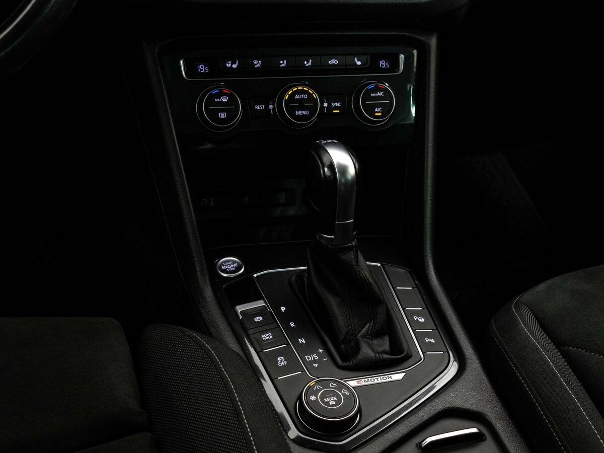 Volkswagen Tiguan, 2017 Фото №14
