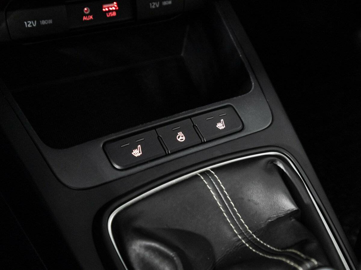 Kia Rio, 2019 Фото №16