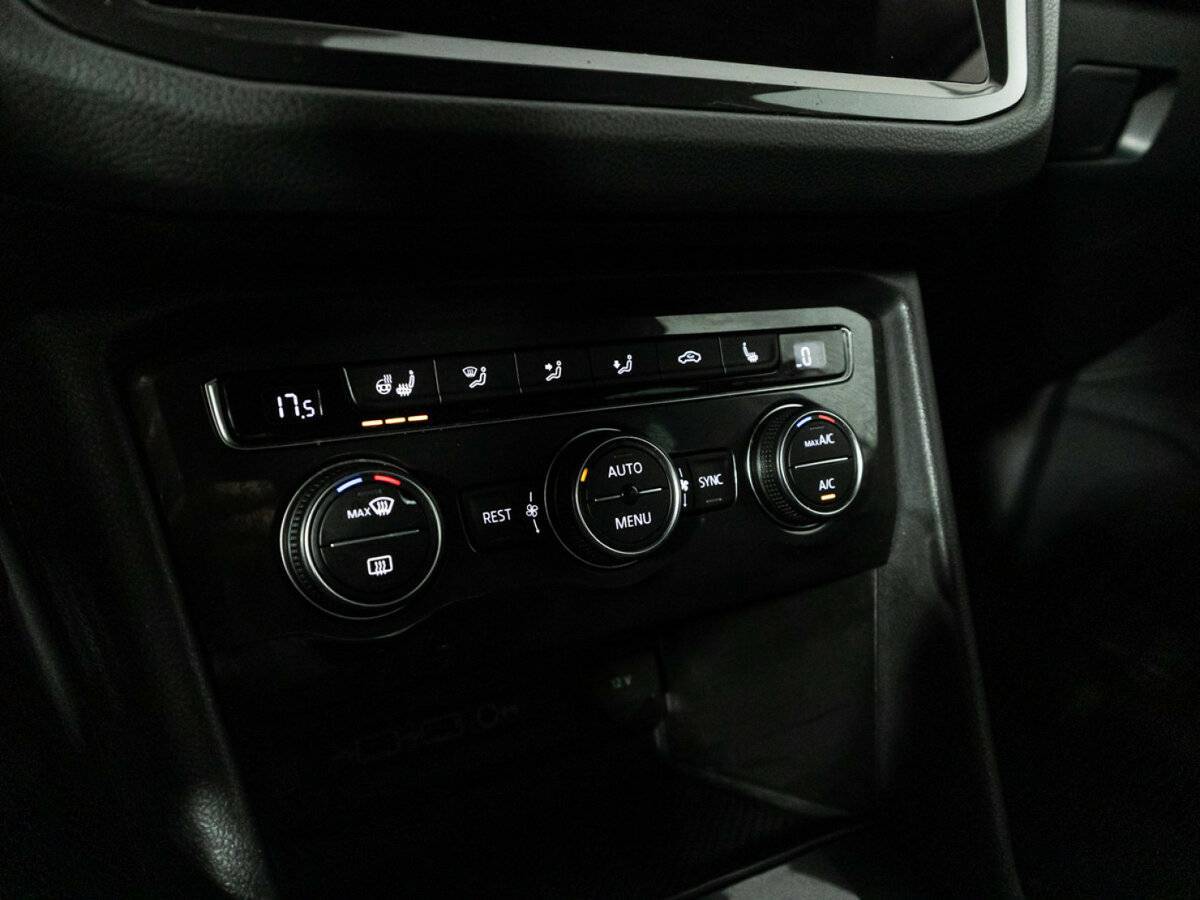 Volkswagen Tiguan, 2019 Фото №18