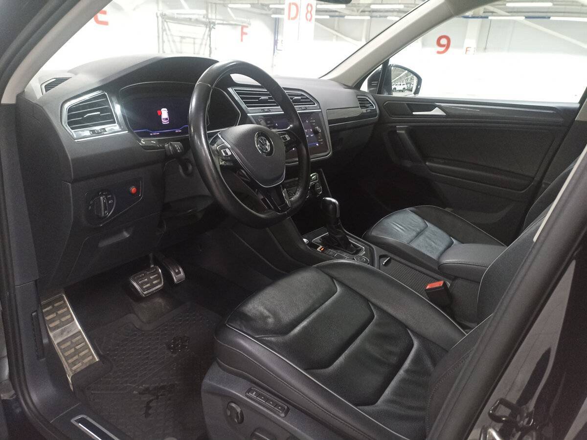 Volkswagen Tiguan, 2019 Фото №16