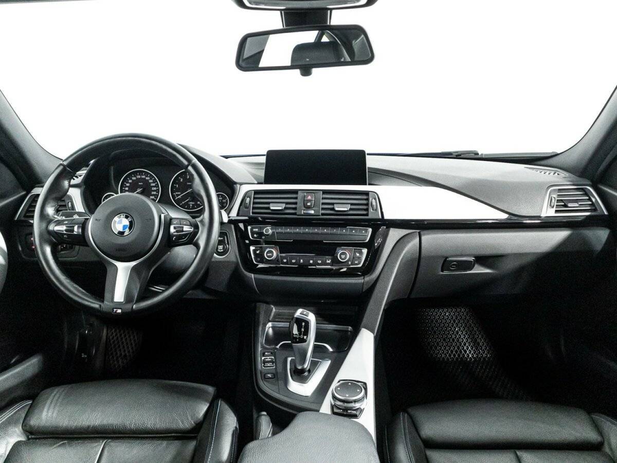 BMW 3 серии 320i xDrive, 2018 Фото №13