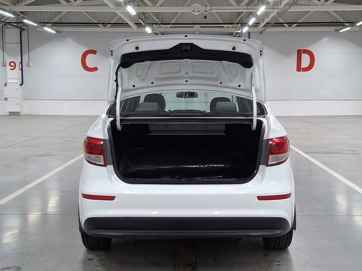 Kia Rio III Рестайлинг, 2015 Фото №9