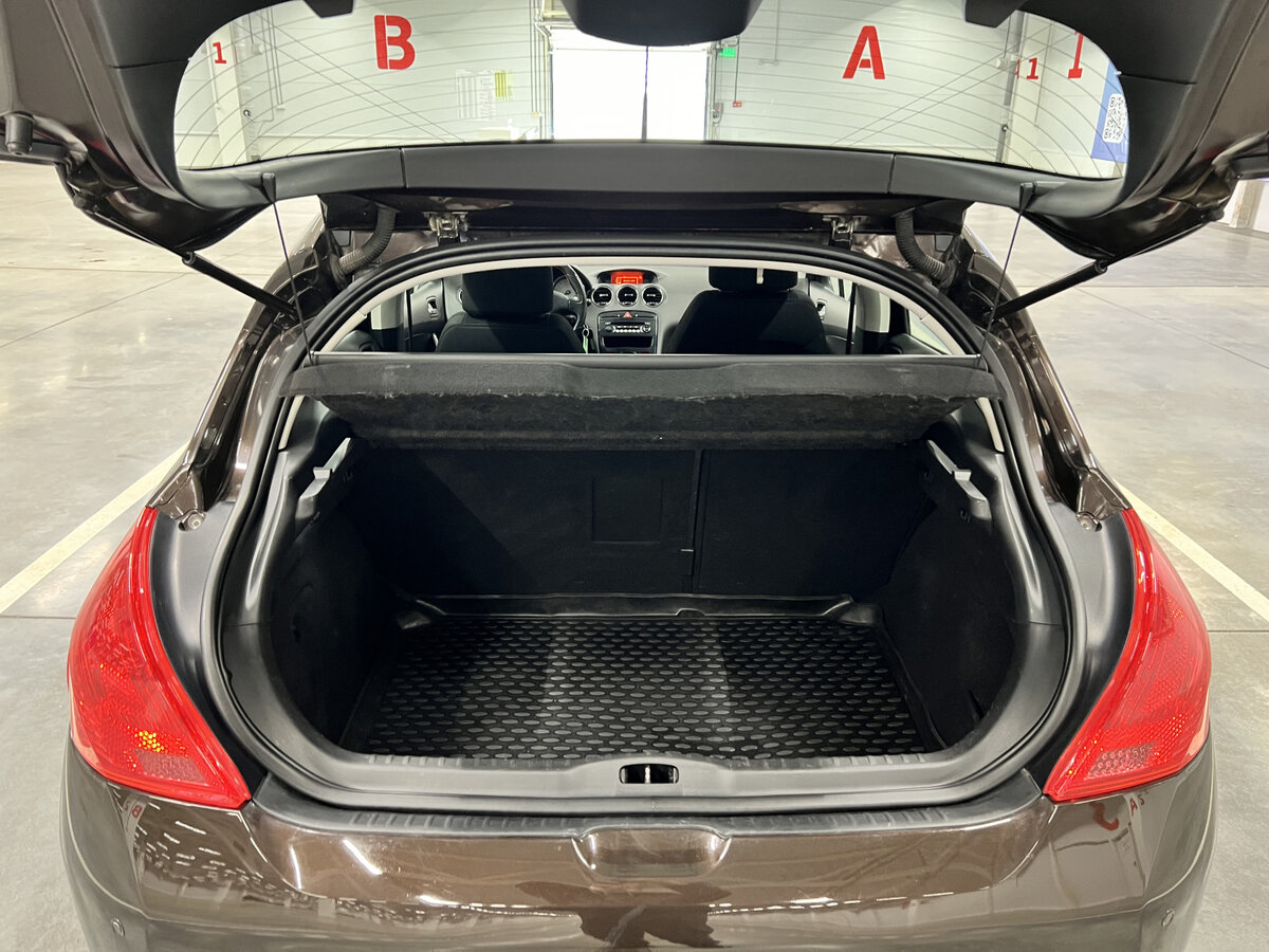 Peugeot 308 I Рестайлинг, 2012 Фото №10