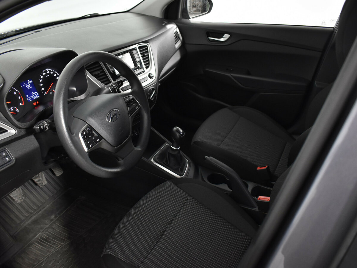 Hyundai Solaris II Рестайлинг, 2021 Фото №9