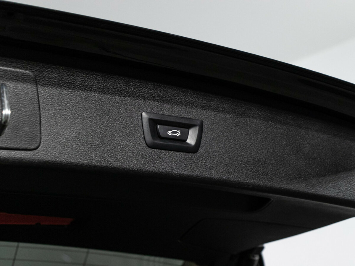 BMW X1 18i sDrive II (F48) Рестайлинг, 2020 Фото №21