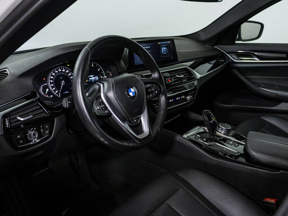 BMW 5 серии 520d VII (G30/G31/G38), 2017 Фото №9