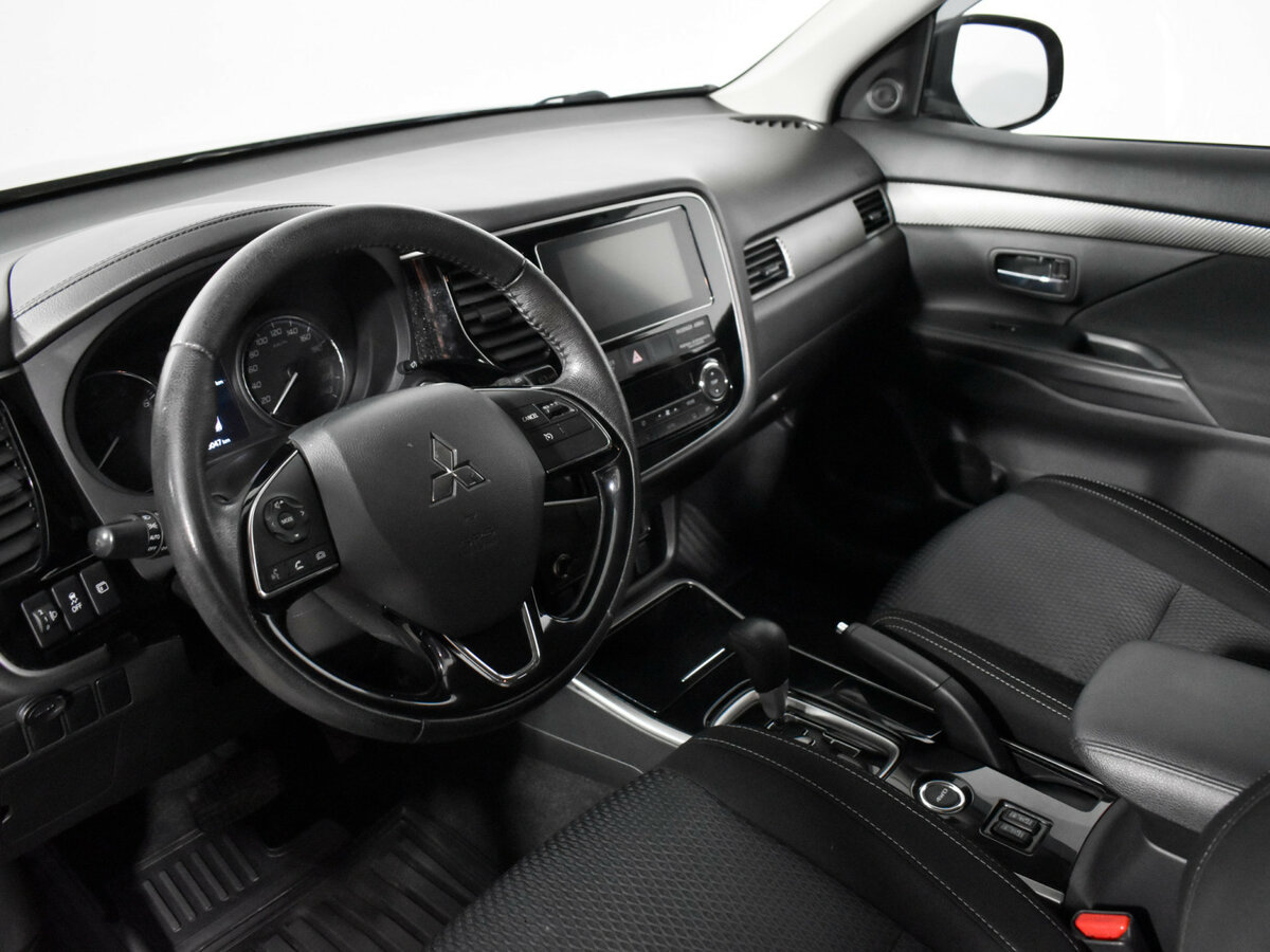 Mitsubishi Outlander III Рестайлинг 2, 2018 - 98 045 км. | Фото №7