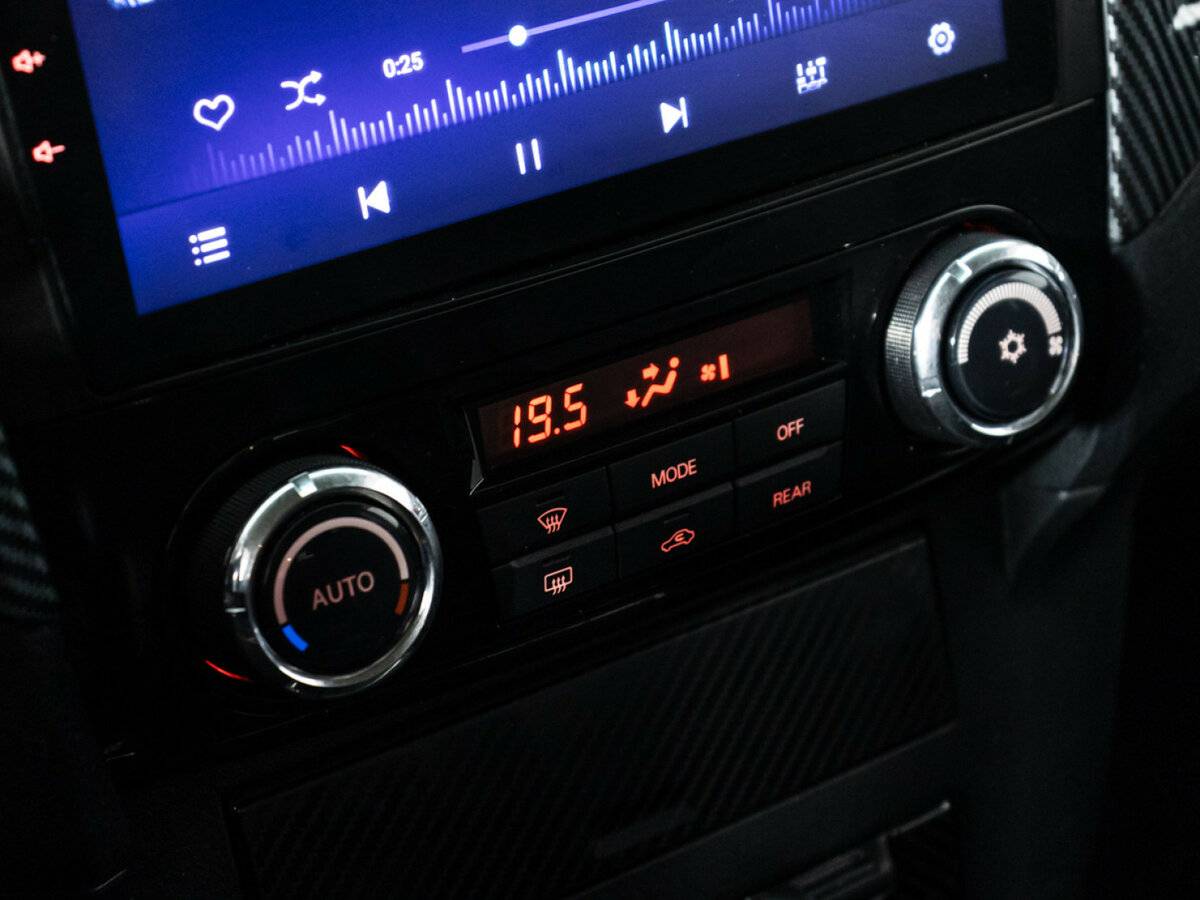 Mitsubishi Pajero IV Рестайлинг 2, 2015 Фото №16