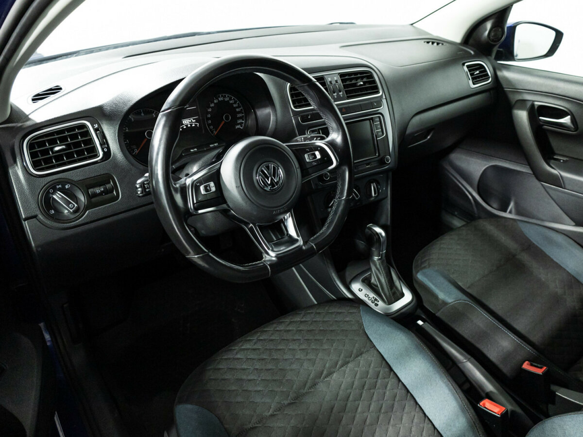 Volkswagen Polo V Рестайлинг, 2020 Фото №11