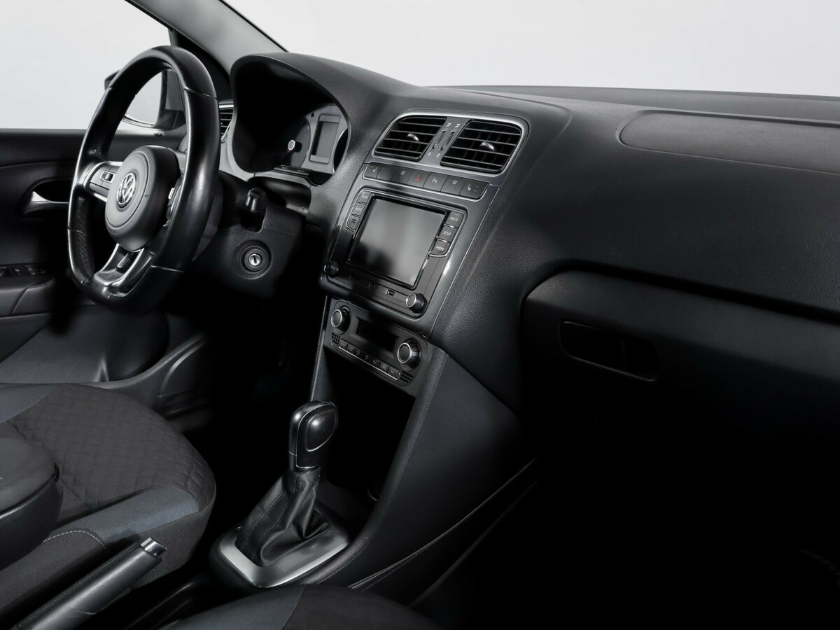Volkswagen Polo V Рестайлинг, 2019 - 141 426 км. | Фото №7