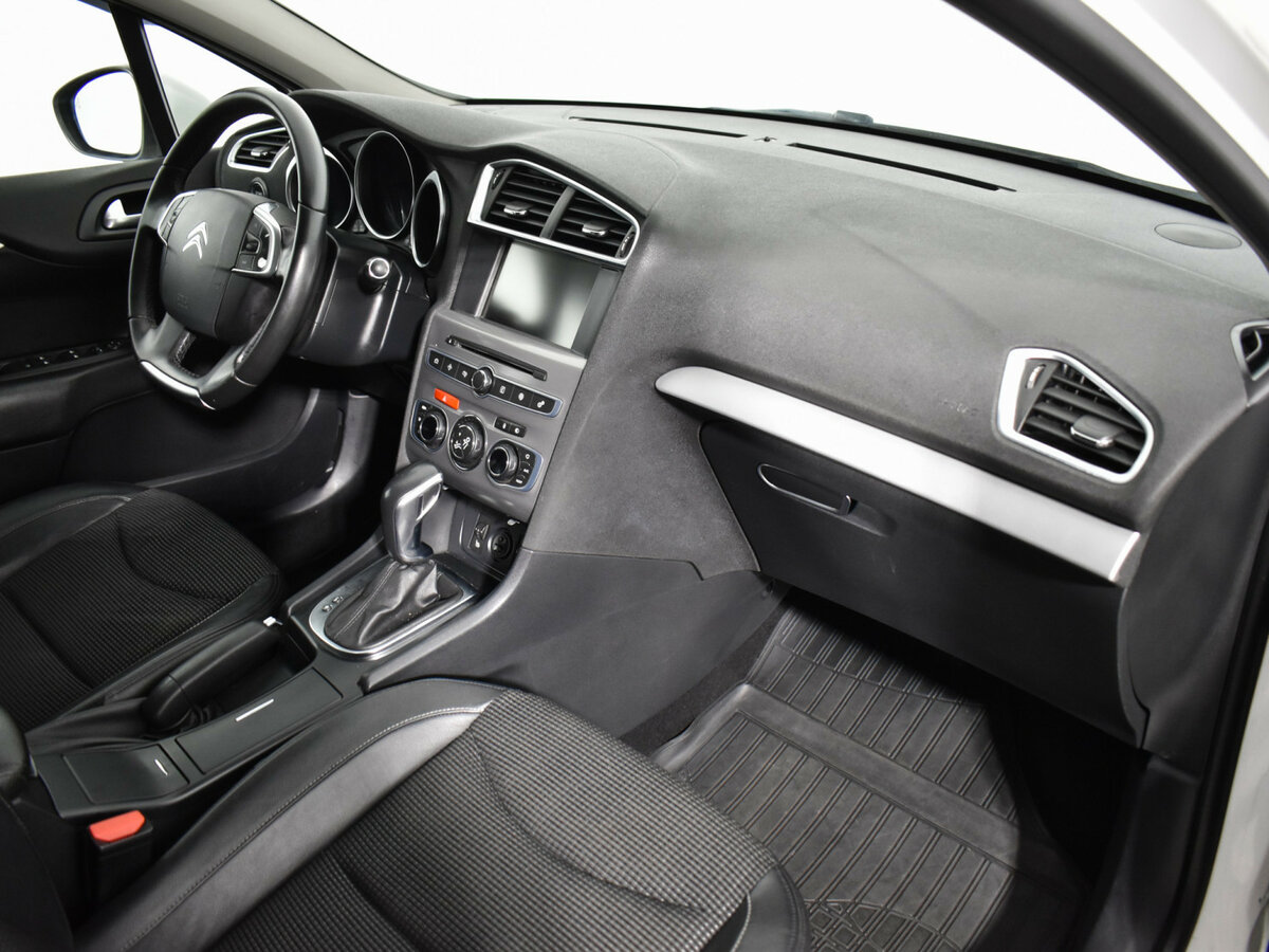 Citroen C4 II Рестайлинг, 2016 - 134 000 км. | Фото №8