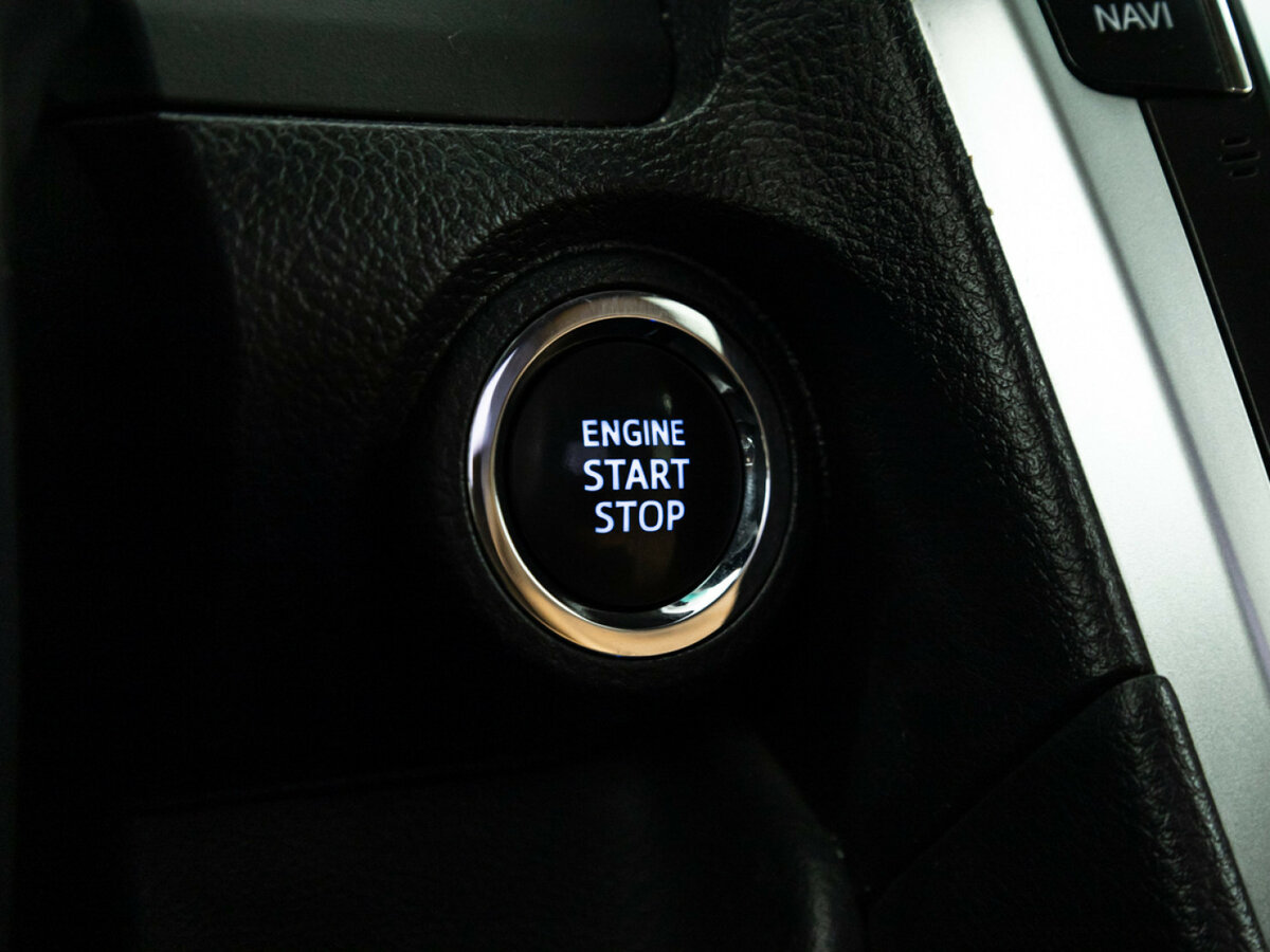 Toyota Camry VII (XV50) Рестайлинг, 2016 Фото №17