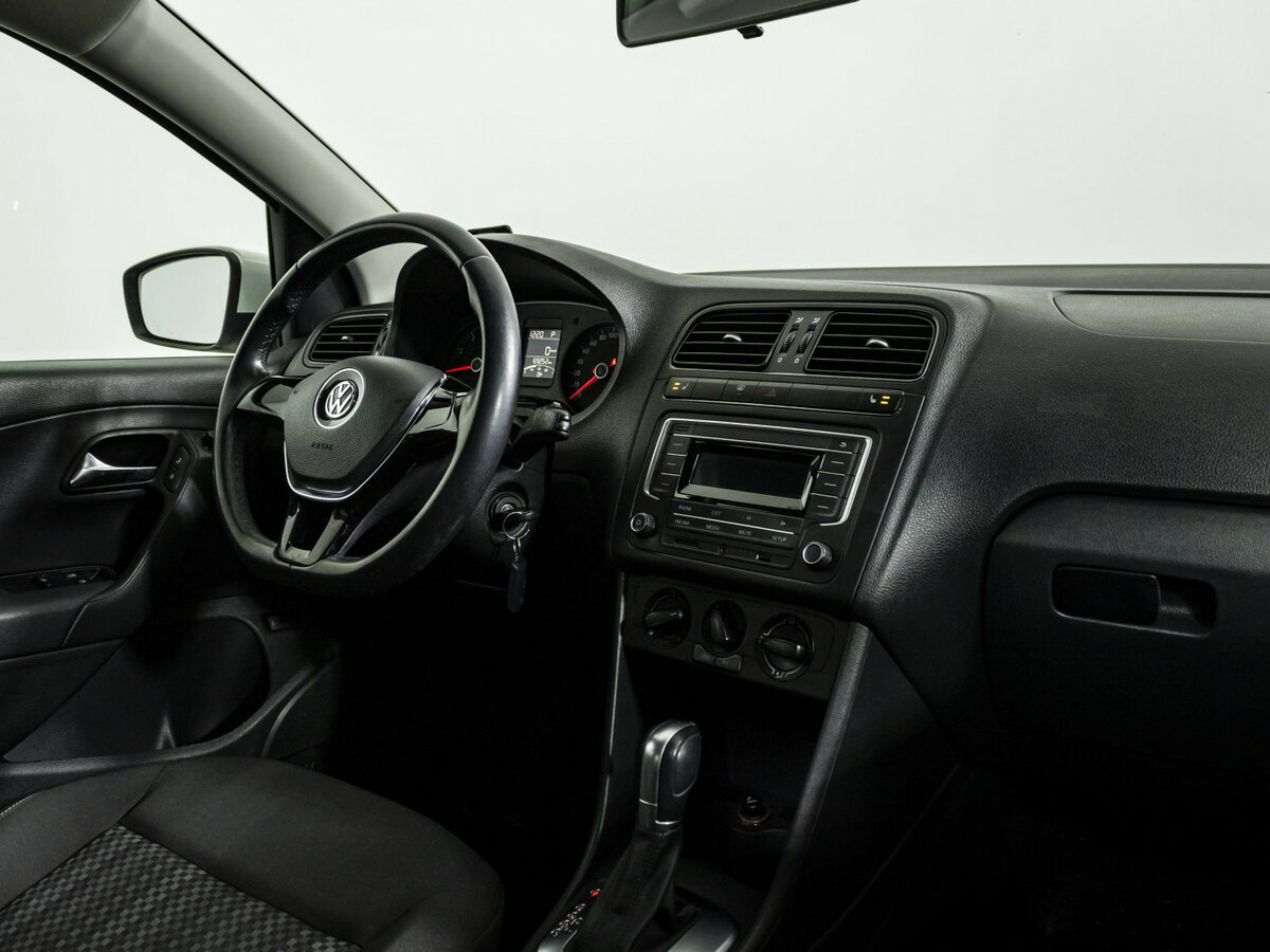 Volkswagen Polo V Рестайлинг, 2016 - 69 111 км. | Фото №8
