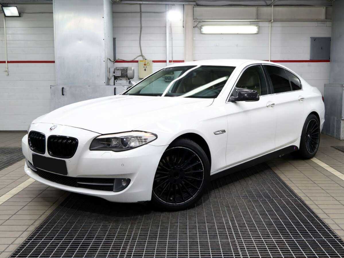 BMW 5 серии 520i, 2012 - 170 000 км. | Фото №1